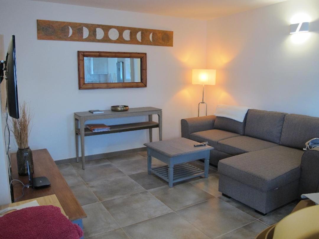 Bungalow Goa Pool View, Playa Roca Residence Sea Front Access - Free Ac - Wifi Costa Teguise Εξωτερικό φωτογραφία